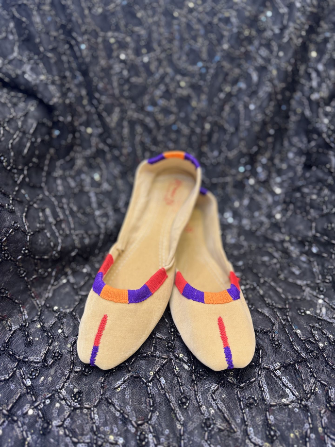 beige jutti