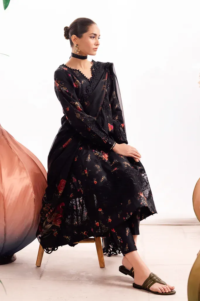 Black Rose Floral Printed Lawn Suit with Chiffon Dupatta (2).webp
