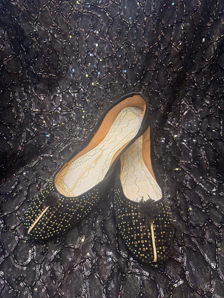 [K011] Royal Velvet Embellished Jutti Flats – Handcrafted Traditional Slip-Ons (Black, 10)